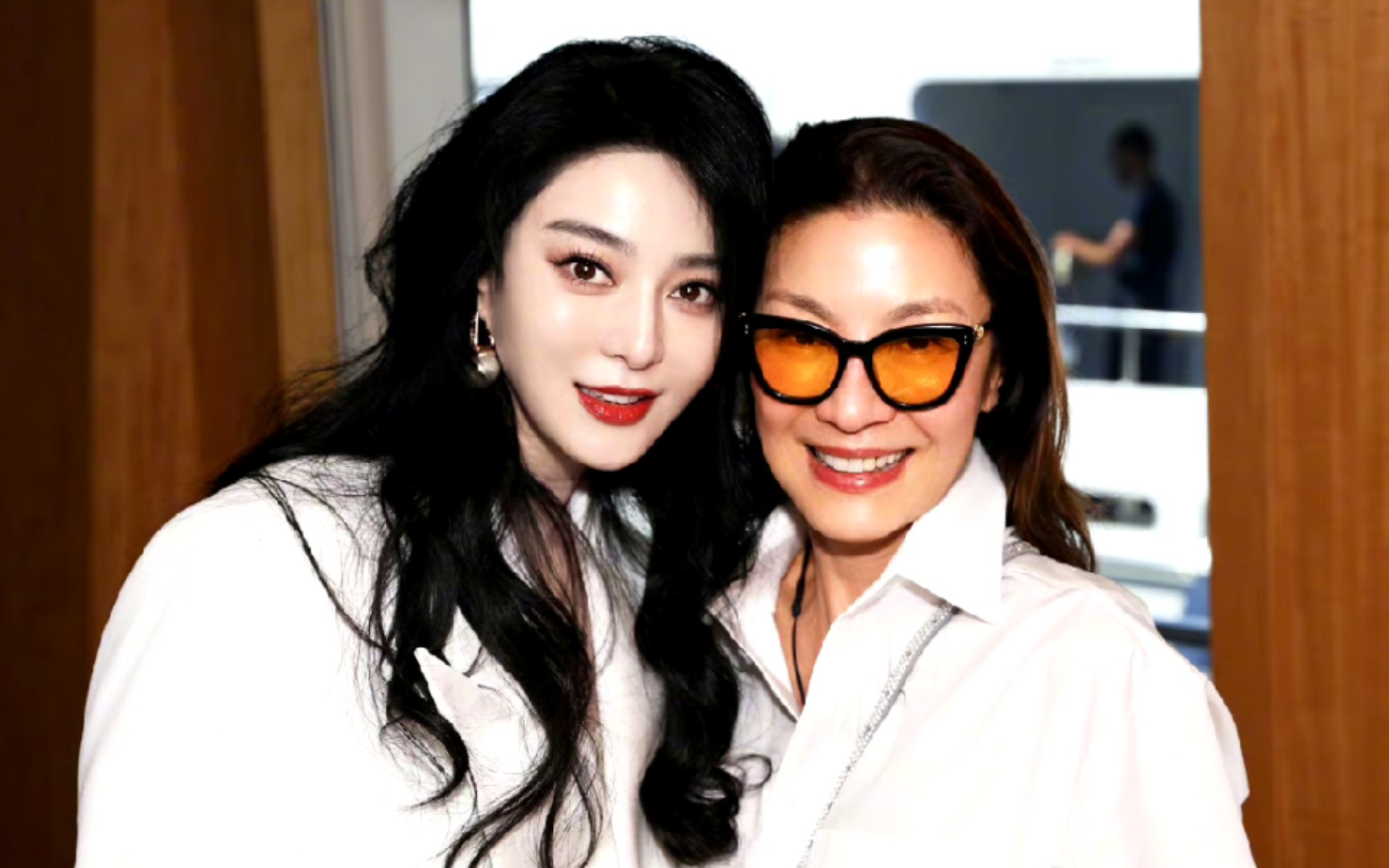 亚洲最高咖位!范冰冰与老米杨紫琼合照来啦～亚洲顶级巨星待遇满满!