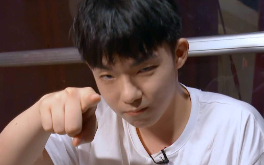 8-25在下哲别直播录屏(大头哲别聊天专享)