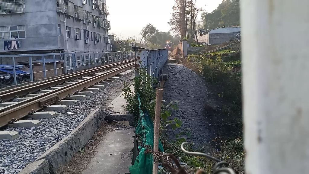 gkd10028牵引敞车接近白浪站