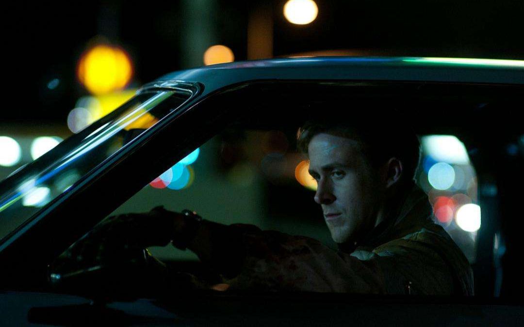 (油管转载)(机翻字幕)从电影《亡命驾驶》谈为什么黑色霓虹灯很重要