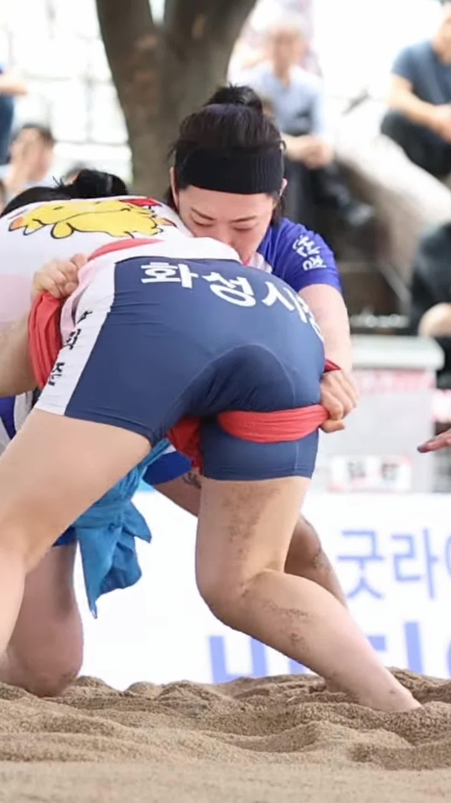 摔跤运动员的压迫感,坦克一样的身材