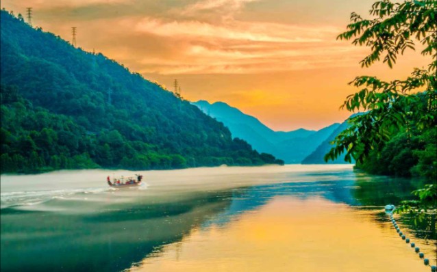 孟浩然的诗《宿建德江》描绘了最美风景画 抒发了最深思乡情