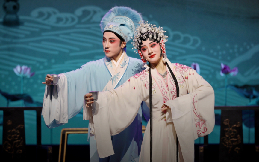 【瓯剧翁翔】断桥上 借的是伞 还的是情;小宴中 抚的是琴 许的是命