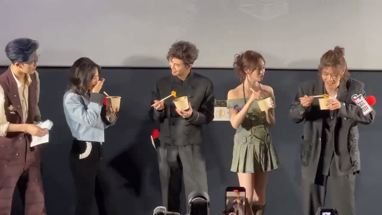 阿狗吃白菜哈哈哈哈哈98 #任嘉伦 #邢菲 #祝绪丹 #赵荀 #朱正廷