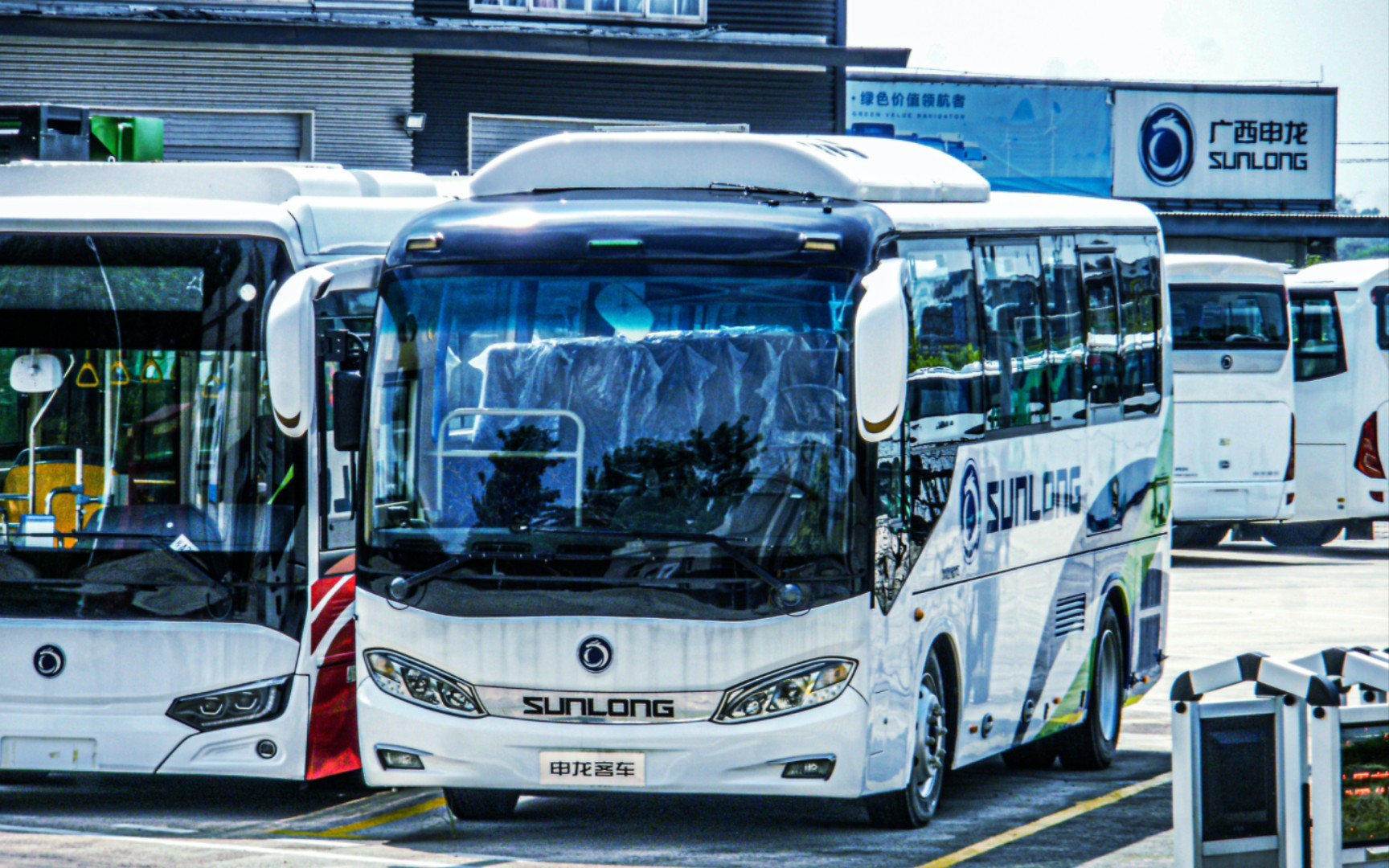 广西申龙/紫象hqk6803ubevu1 8m级纯电动公路客车 走行音