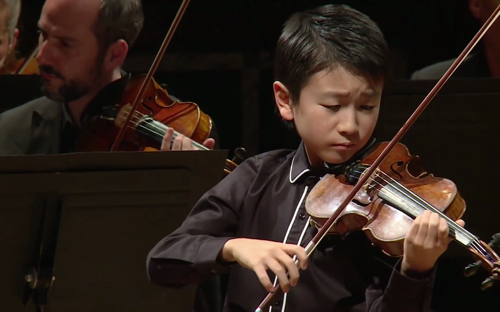 [图]【考古视频】李映衡 2018梅纽因小提琴比赛 Junior Finals&Closing Gala 维瓦尔第 夏