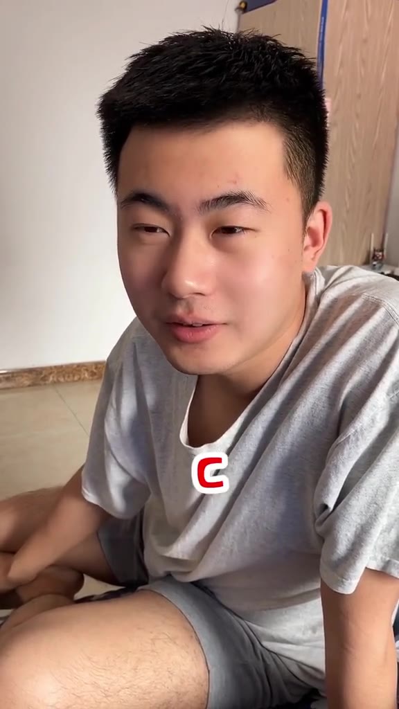 一天比一天更沙雕的男友我的沙雕男友 沙雕情侣欢乐多 钢铁直男