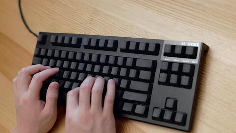 realforce r3白色TKL静音45grealforce亚克力透明上盖-哔哩哔哩 realforce r3白色TKL静音45grealforce亚克力透明上盖-哔哩哔哩