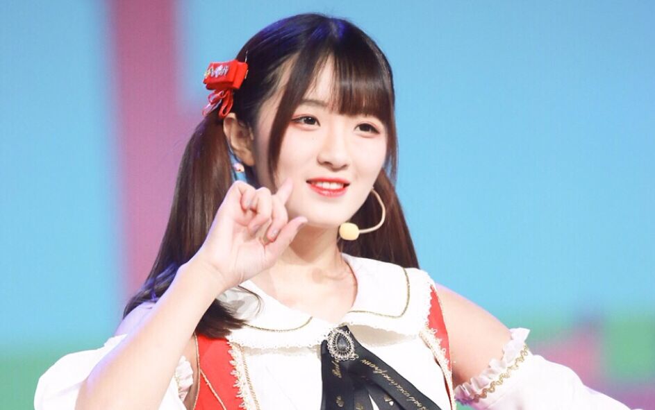 bej48黄子璇安徽重庆卫视春节联欢晚会cut