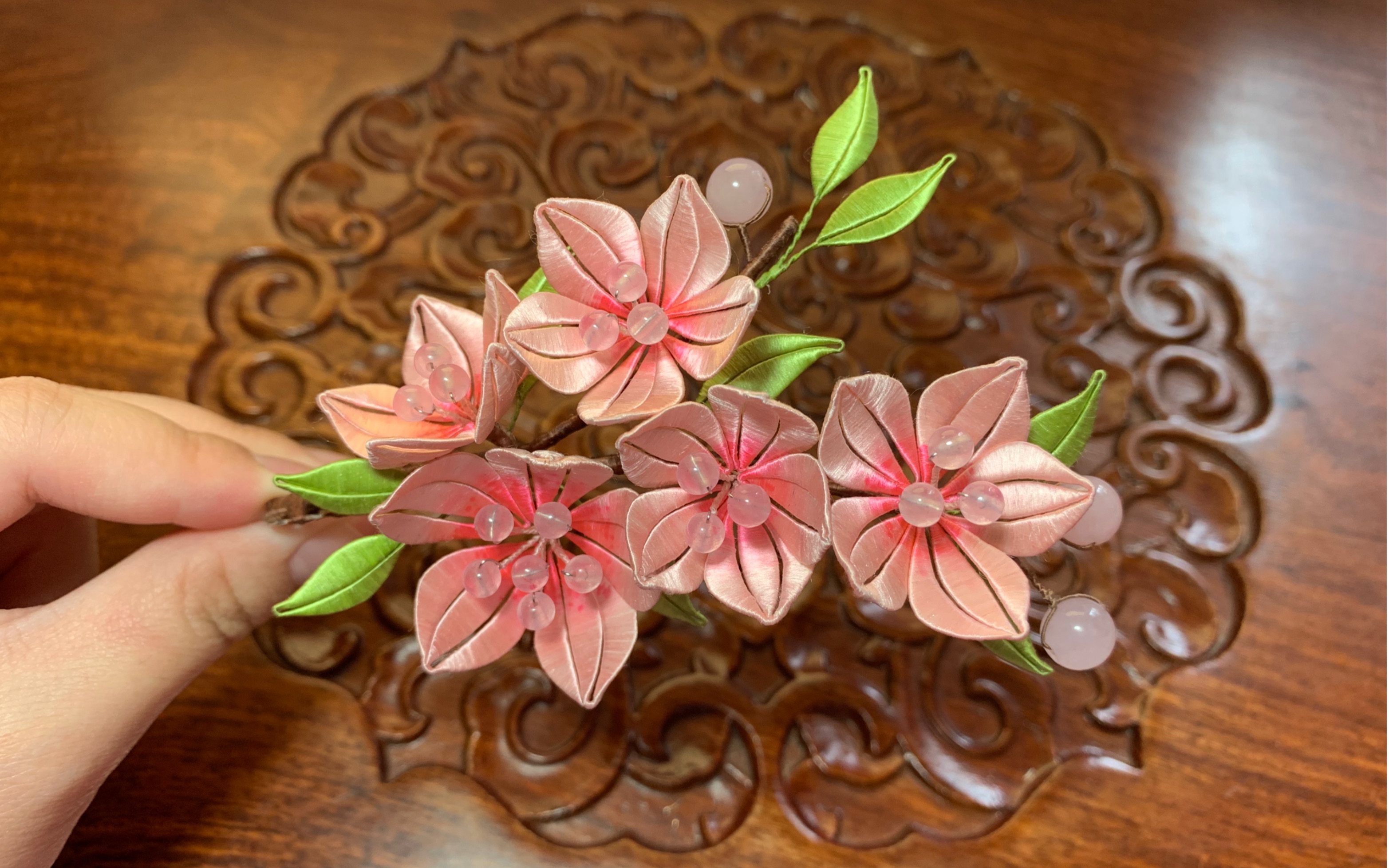 缠花~春系列~桃花,花瓣星星点点感觉更逼真一丢丢~_哔哩哔哩_bilibili