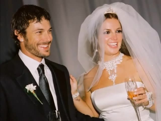 布兰妮在2004年和凯文费德林结婚时拍摄的结婚照