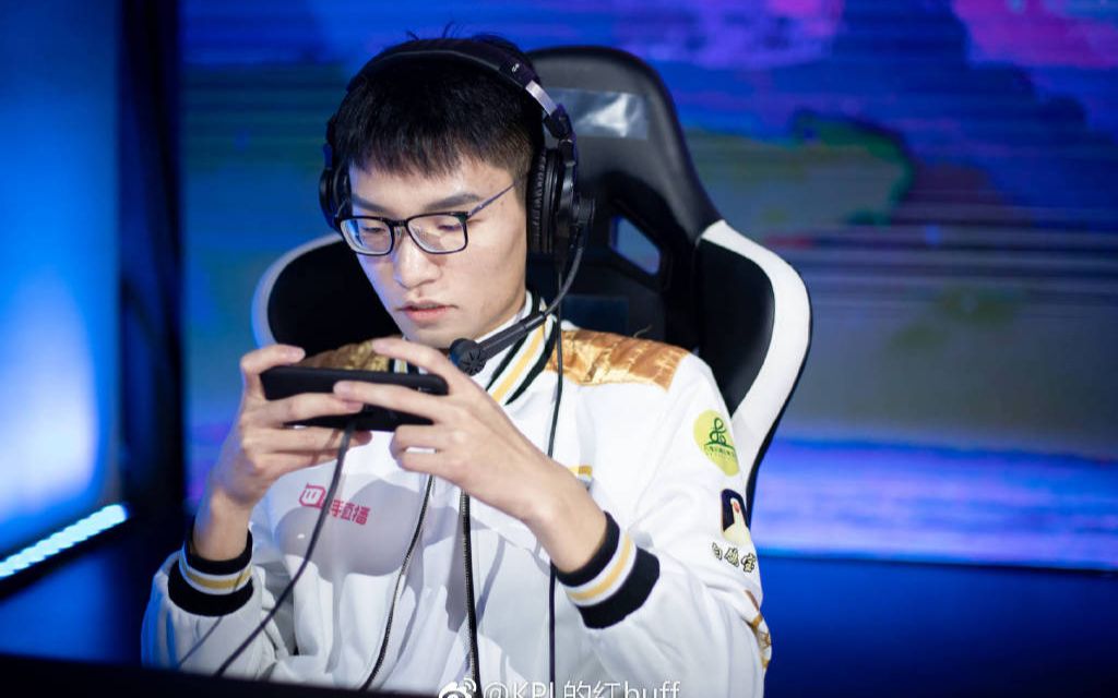 【xq丶7kill】190512直播 七仙女甜蜜双排 超宠诺诺的话痨杀营业了(带