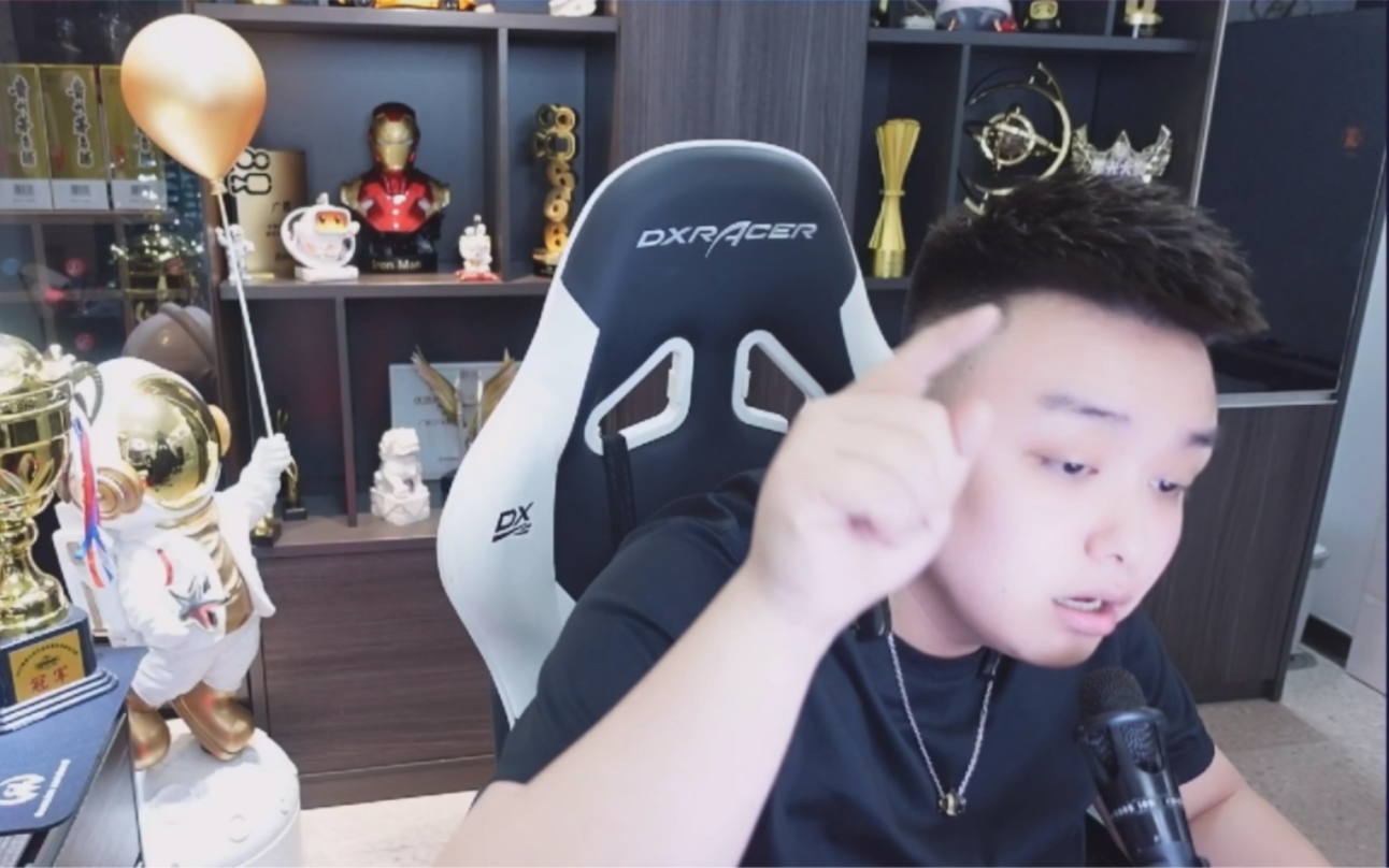 cf广君第二场直播,破口大骂,点名绝迹,并直言只要还玩互联网就跟ag干