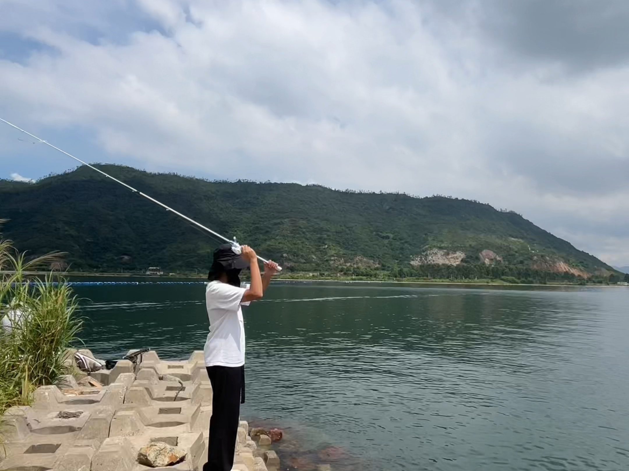 来一起钓鱼吧