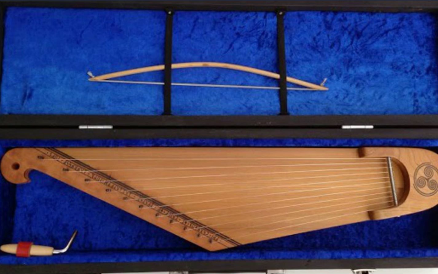 康特勒琴和琴弓的火花