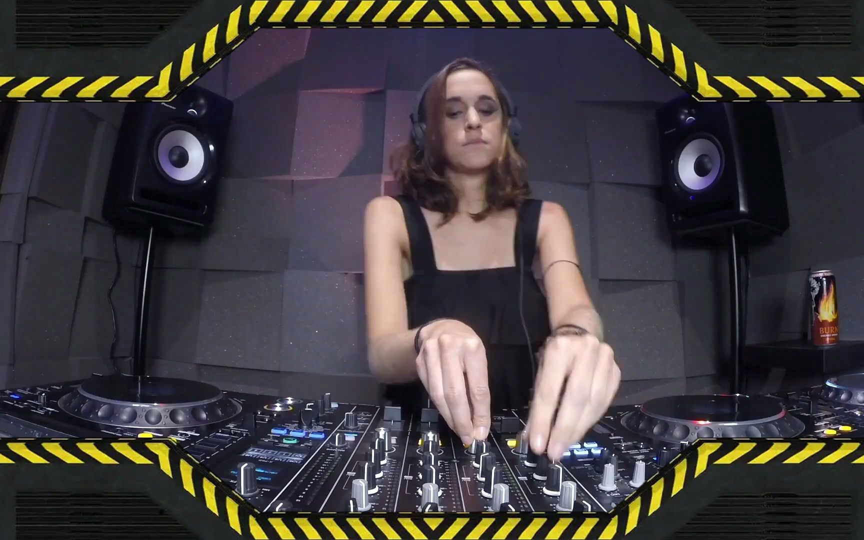 dj打碟(电子音乐)电音云蹦迪之- sole llorente