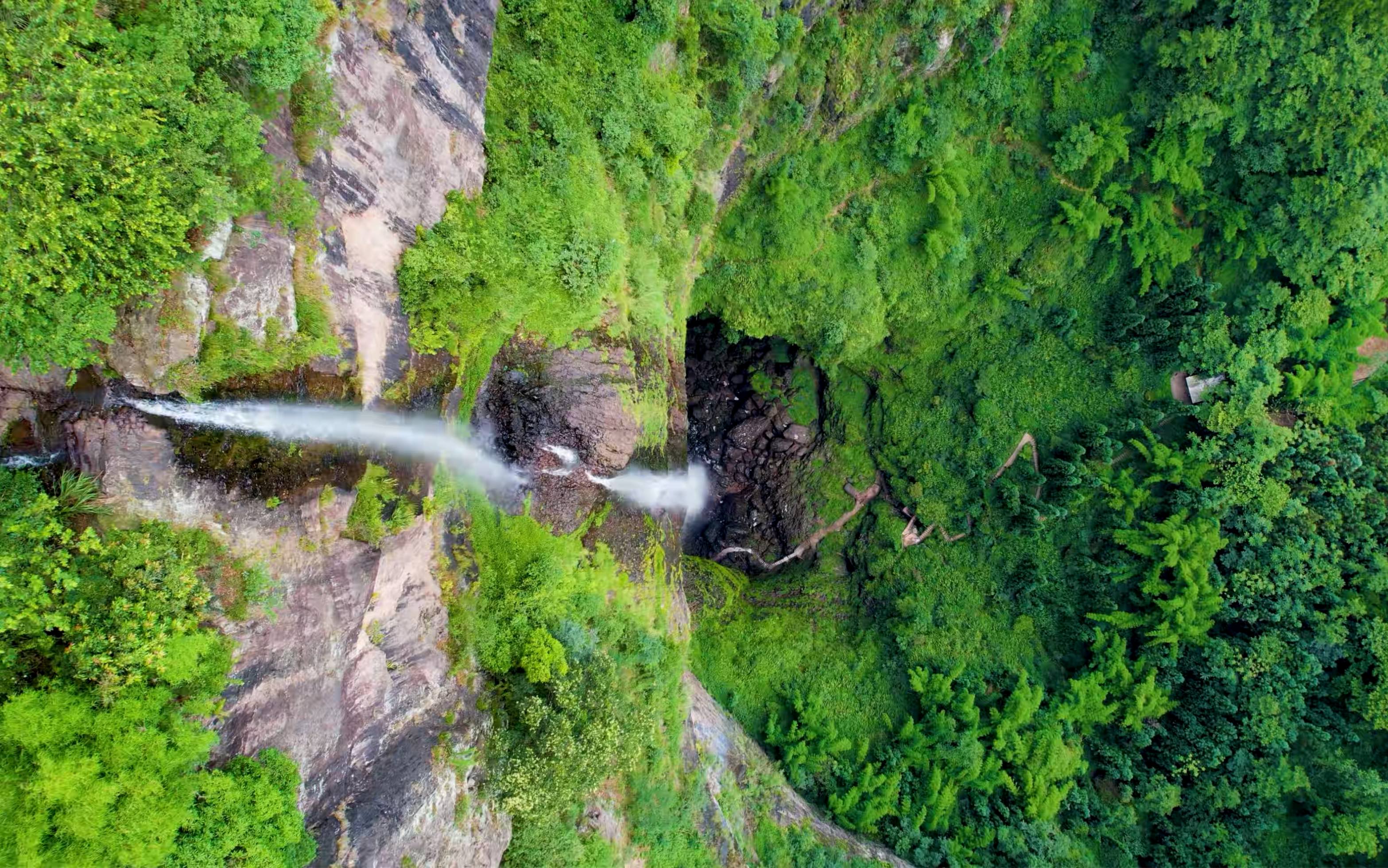 乐山硝洞|地心寻龙决|打卡真实版盗墓笔记