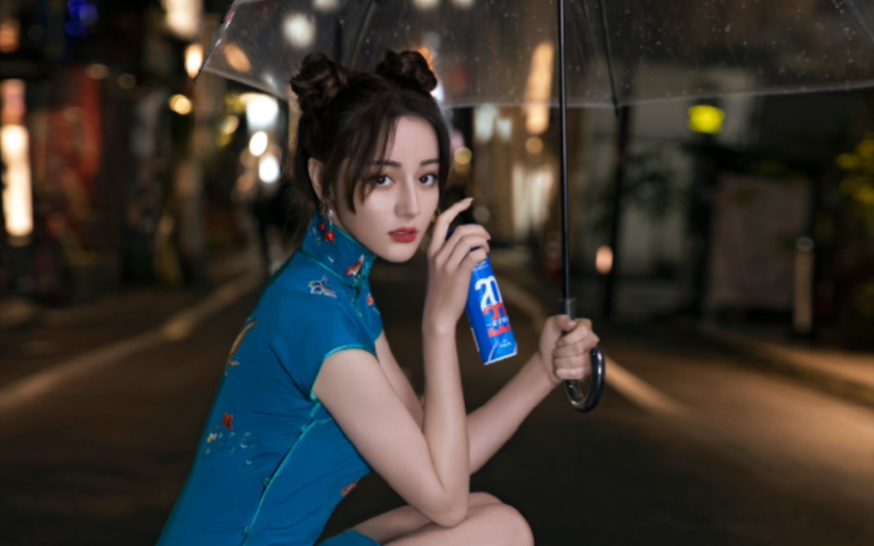 中国内地著名影视女演员迪丽热巴小姐经典旗袍造型(1)