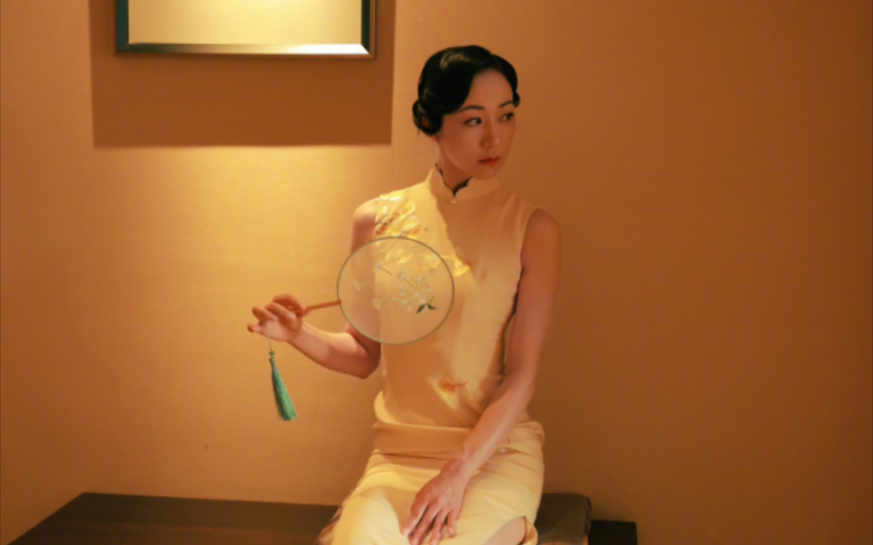 中国内地著名影视女演员,制片人,流行乐歌手韩雪小姐经典旗袍造型(4)
