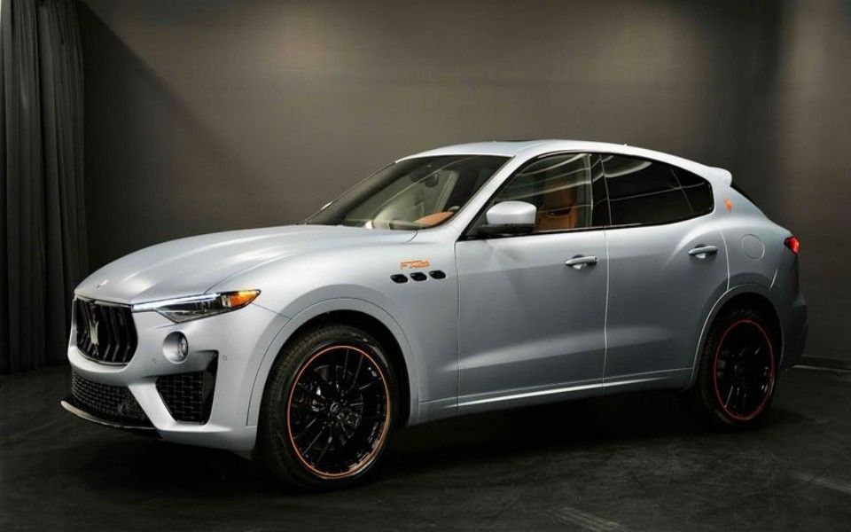 玛莎拉蒂levante f tributo细节:银色车漆 内饰增加碳纤维饰板