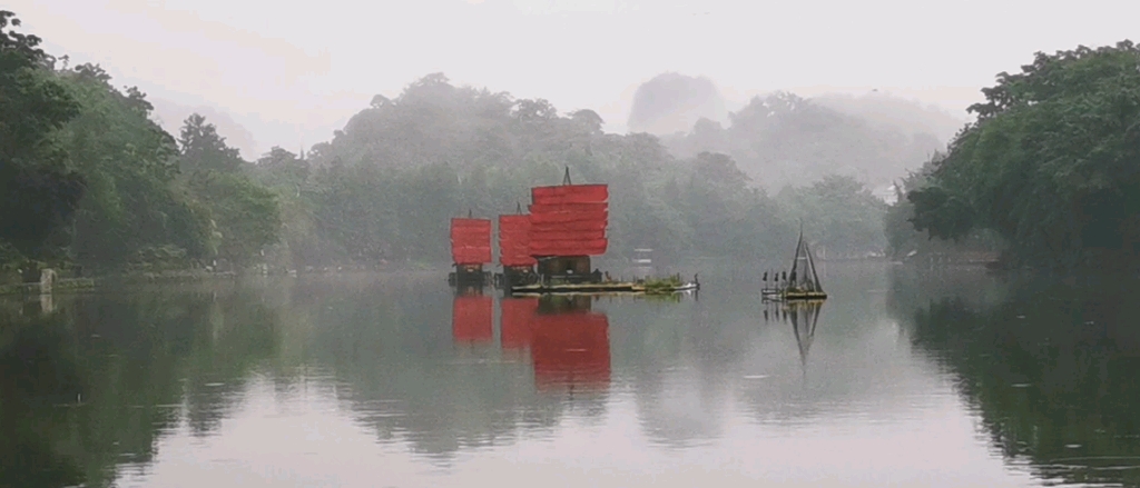 [图]一年中最美的烟雨漓江