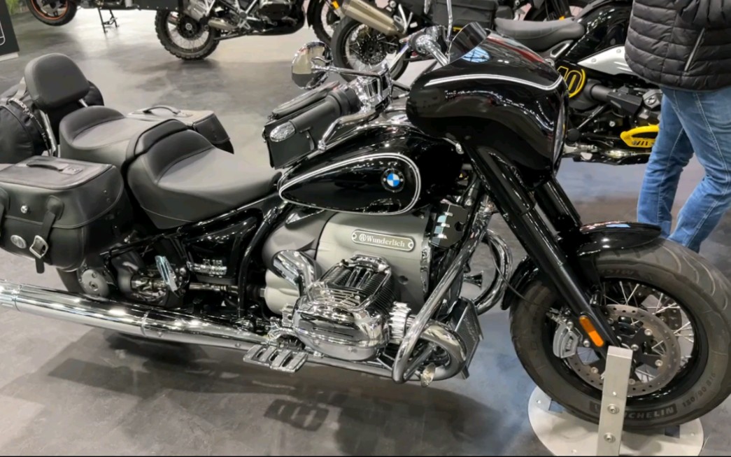 2023款宝马r18摩托车,很有美式巡航的感觉