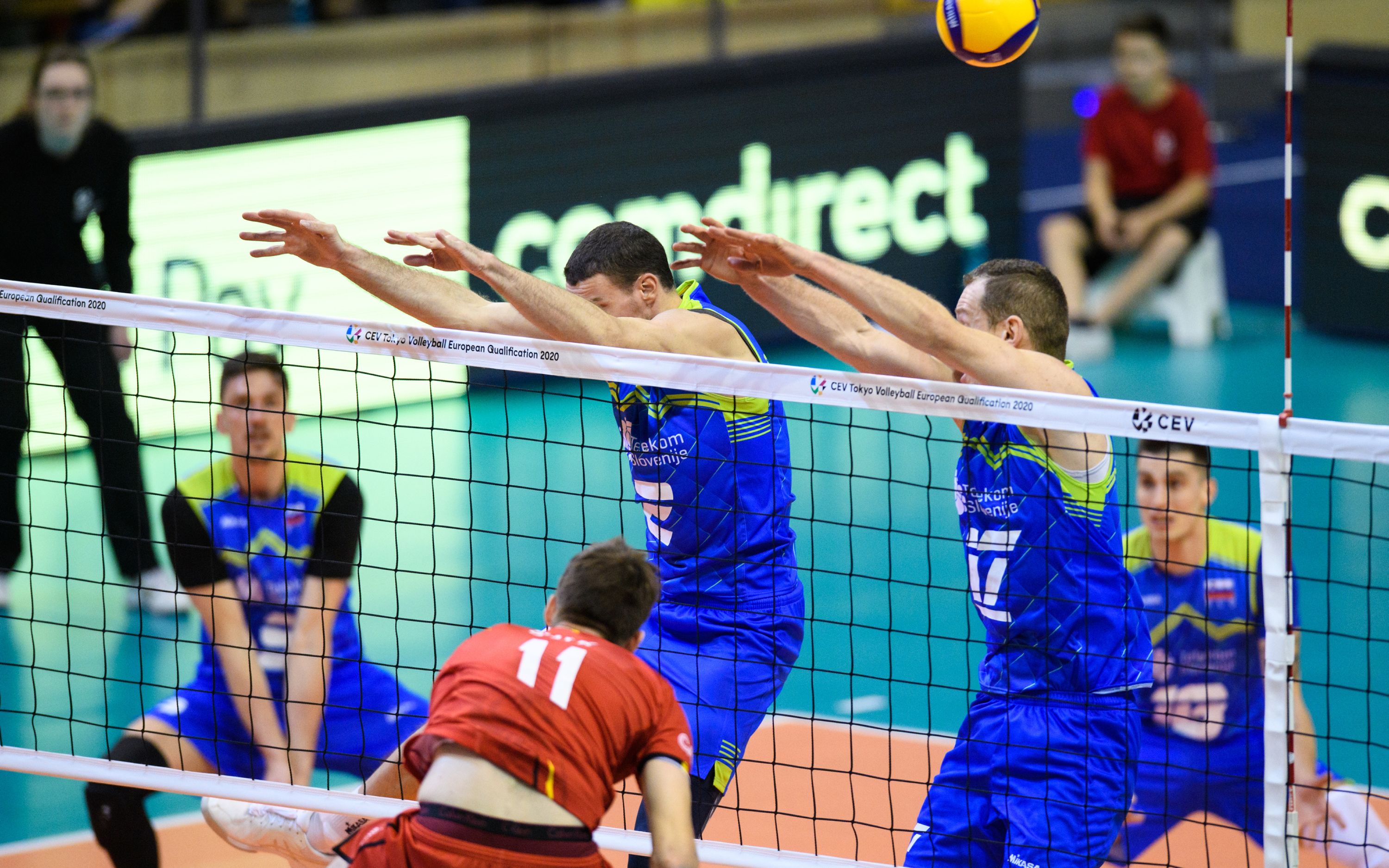 "斯"非陋室!东奥男排落选赛欧洲区首日斯洛文尼亚3:0比利时hl