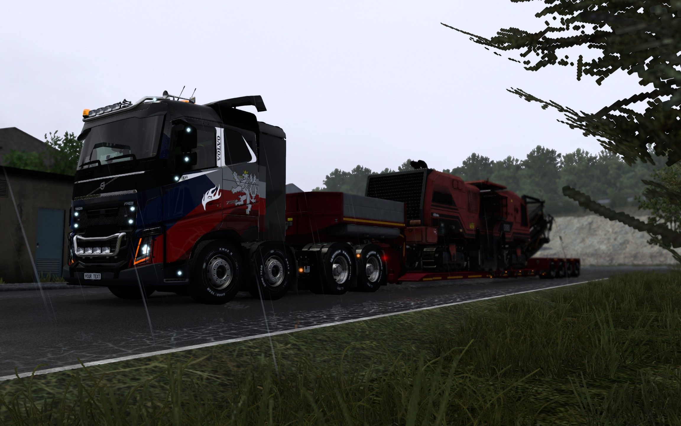 欧卡2沃尔沃8x4重载运输