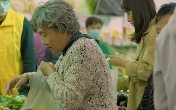 这,是一场漫长的告别. 有树洞 成长力计划 戏精奶奶葛美丽