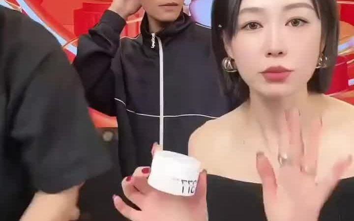 黄皮肤黑的姐妹福利终于来了--七老板-变白-377-美白淡斑-一白遮百丑