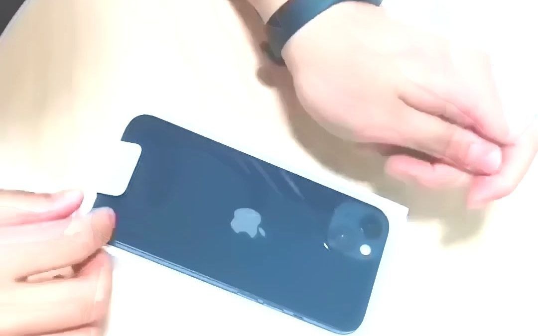 弄粉调朱)69元买iPhone你都信?深度揭秘最近爆火的捡漏群怜贫敬老哔哩哔哩bilibili