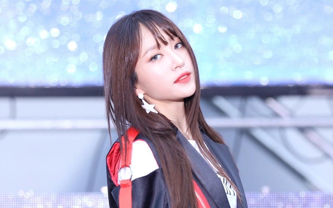 [图]【4K】这眼神绝啦！哈尼 (Hani) 横屏直拍！Night Rather Than Day + L.I.E【EXID — Hani】