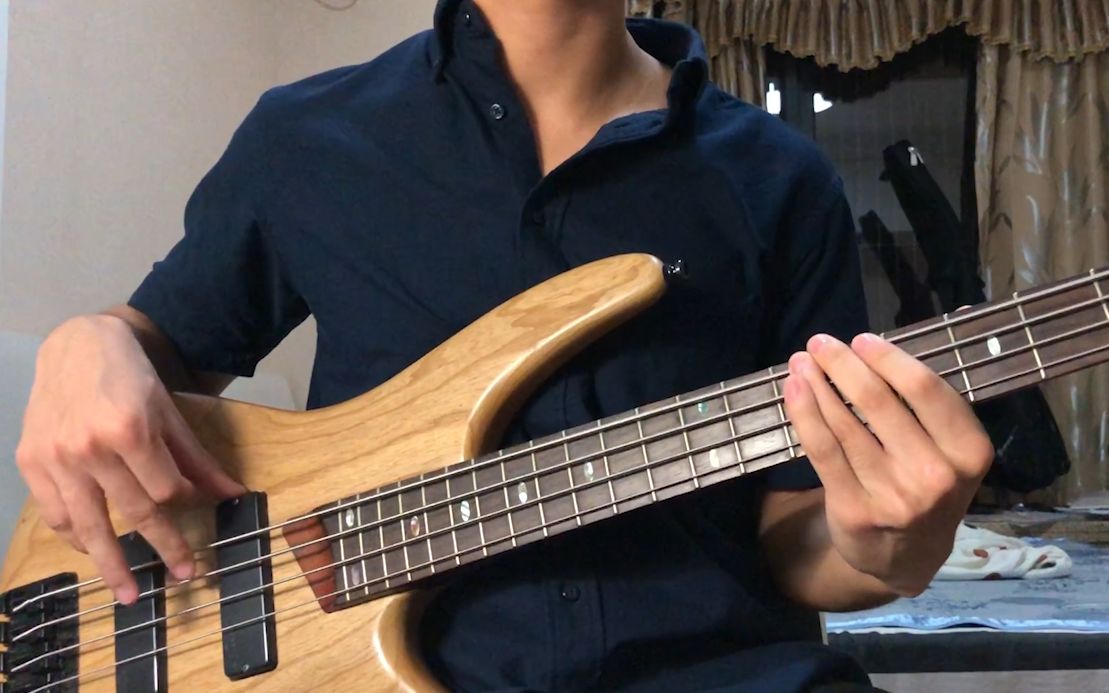 【Bass Cover】用灵魂交换肌肤之上  Hello Nico哔哩哔哩bilibili