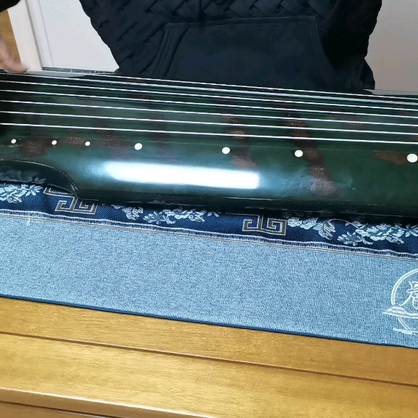 青桐木古琴的音色就是纯净，润！请欣赏_哔哩哔哩_bilibili
