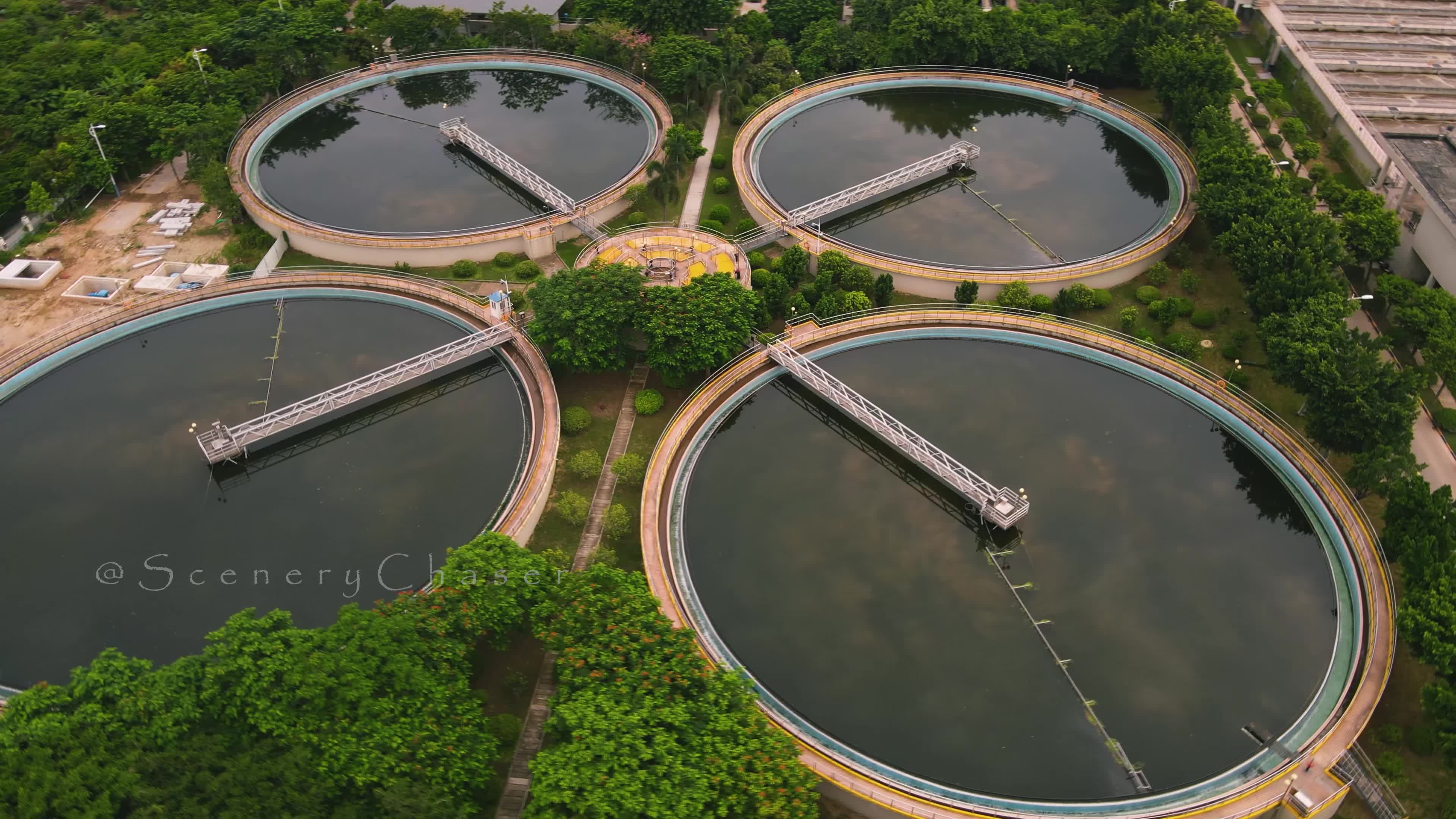 航拍广州扩建中的沥滘污水处理厂,日处理50万吨,保障一座城运转哔哩哔哩bilibili