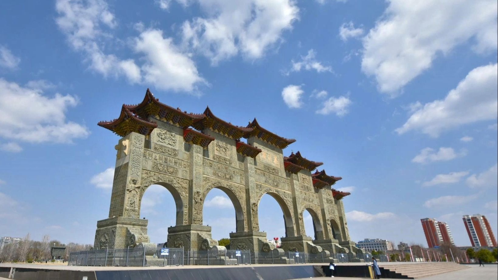 大美上蔡:花海泛波白云飘