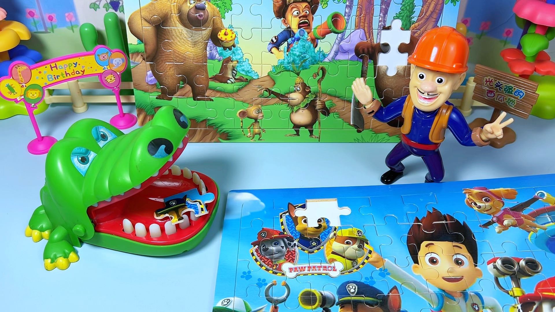 玩具动画-光头强少了一块拼图