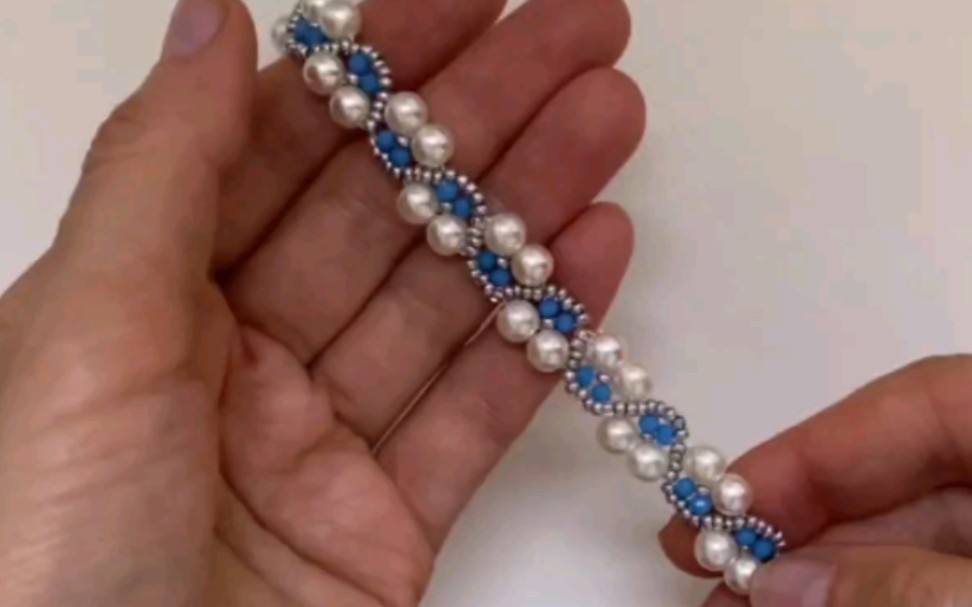 【手工串珠教程】珍珠,水晶,百搭不挑人不挑衣服手链详细教程