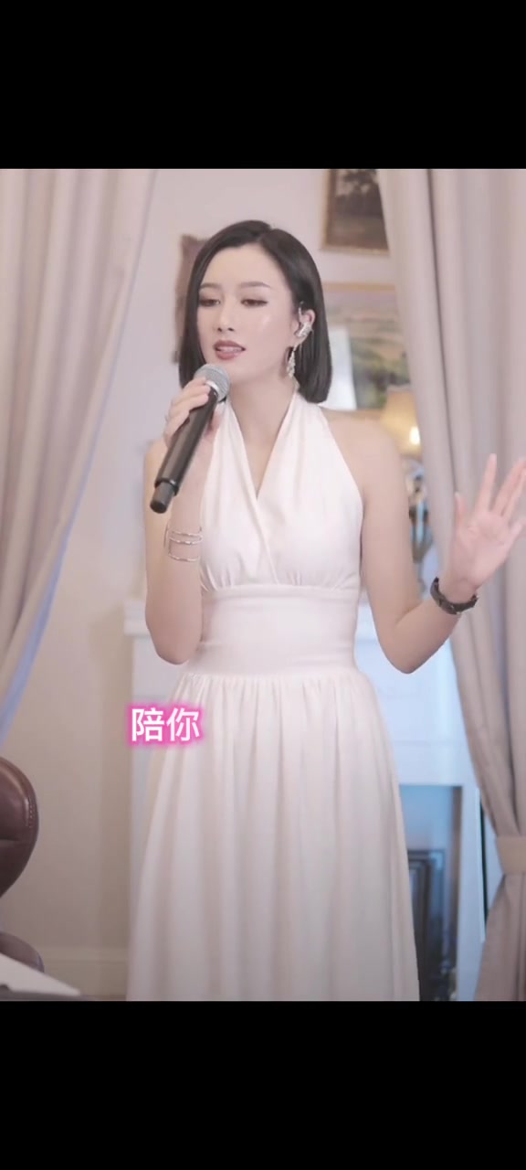 听闻远方有你蓝万抖音音乐人实力派歌手人美歌甜气质佳用心唱歌给