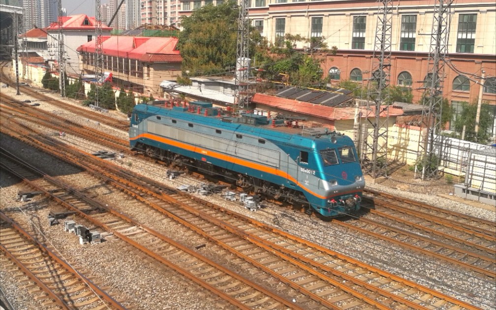 客车1228次大河站两道通过(原声素材版)_哔哩哔哩_bilibili