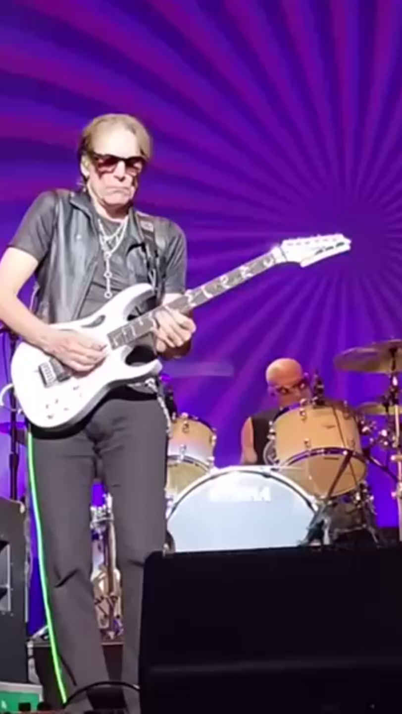 音乐小课堂开课了:12小伙子京族独弦琴表演犹如天籁之音民族乐器 乐器