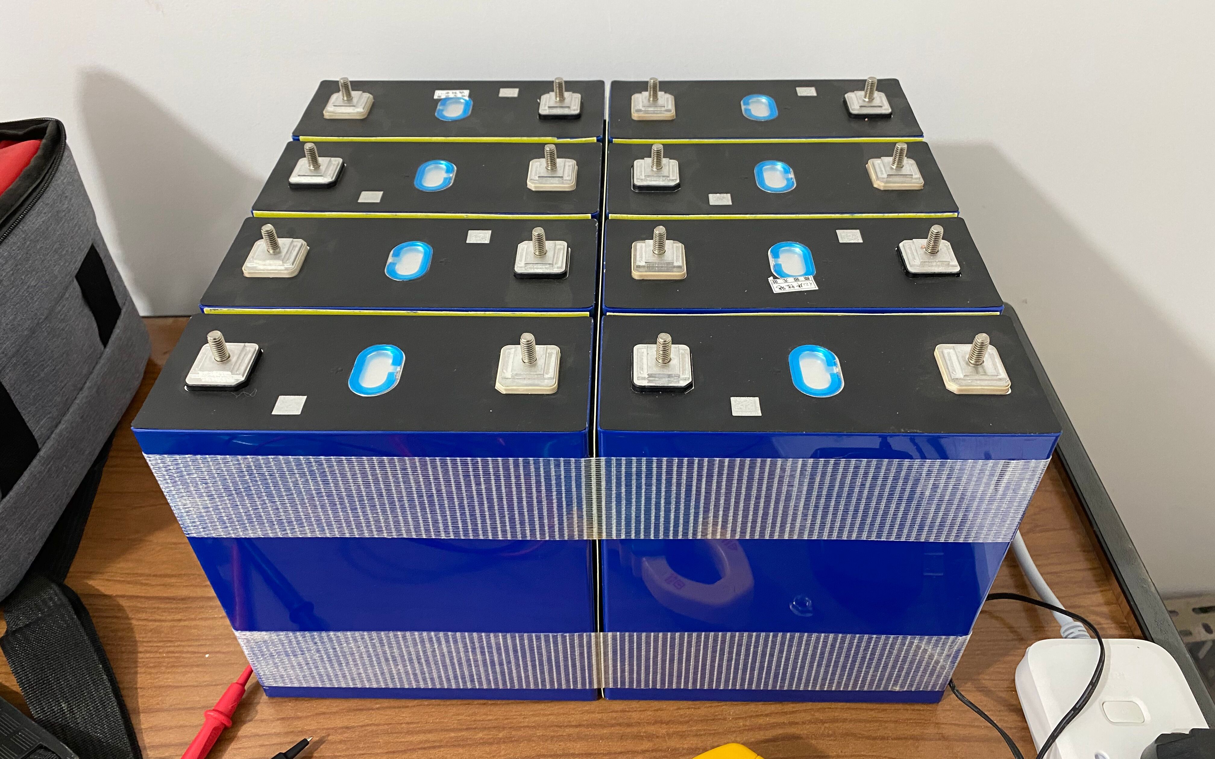 房车改装自己组装锂电池系列二电芯的绝缘与固定