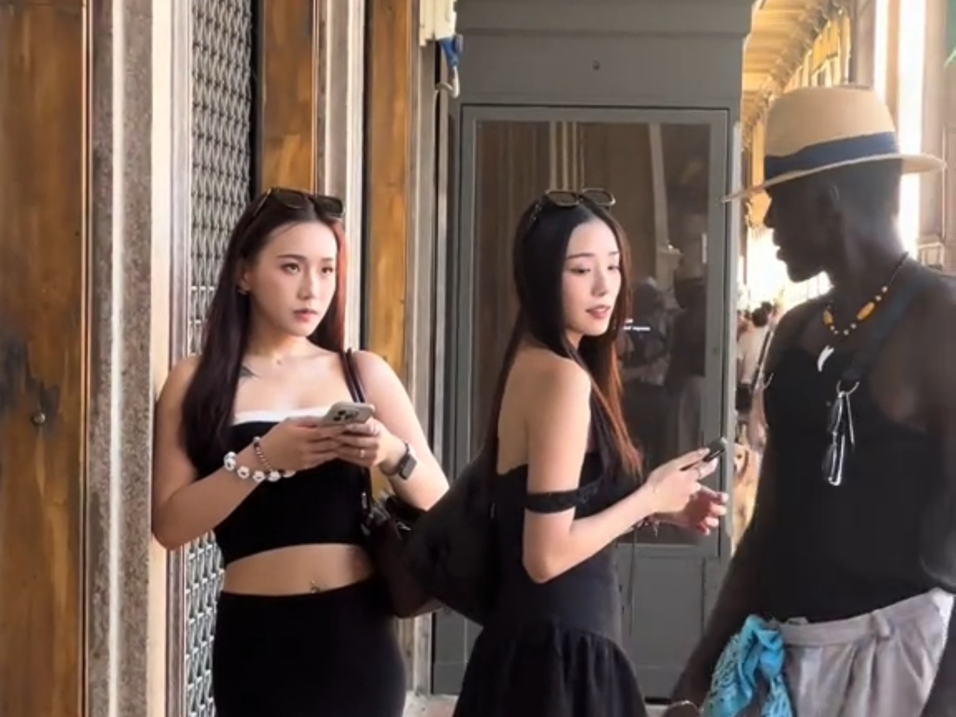 黑人魅力太大 中国美女被迷倒了