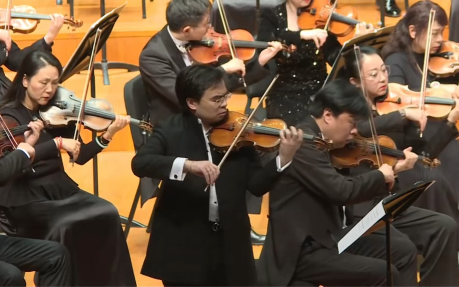 【岳麟&中国电影乐团】赵季平第一小提琴协奏曲