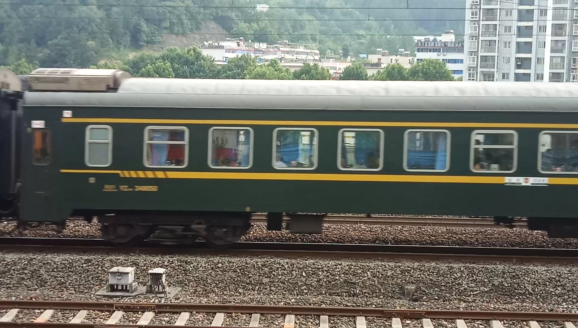 t238次出十堰站【新鲜出炉的素材】