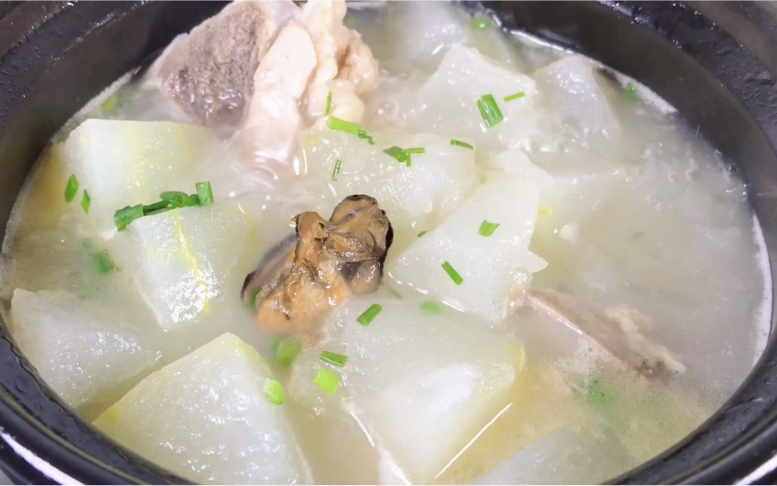 减肥利器冬瓜煲,不知道是小时候吃多冬瓜了还是怎么的,长大就不爱吃了