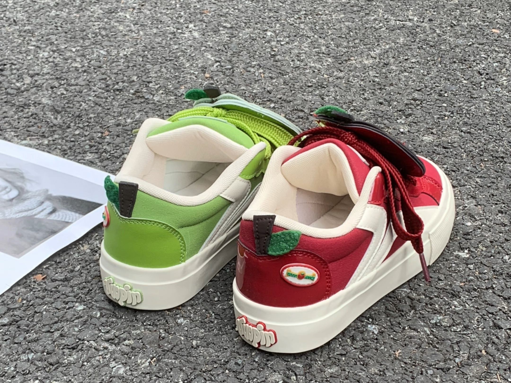 谁家的红绿鸳鸯苹果鞋?这么好看