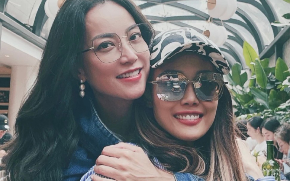 『容霍』一些 了不起 的 姐姐的 片段