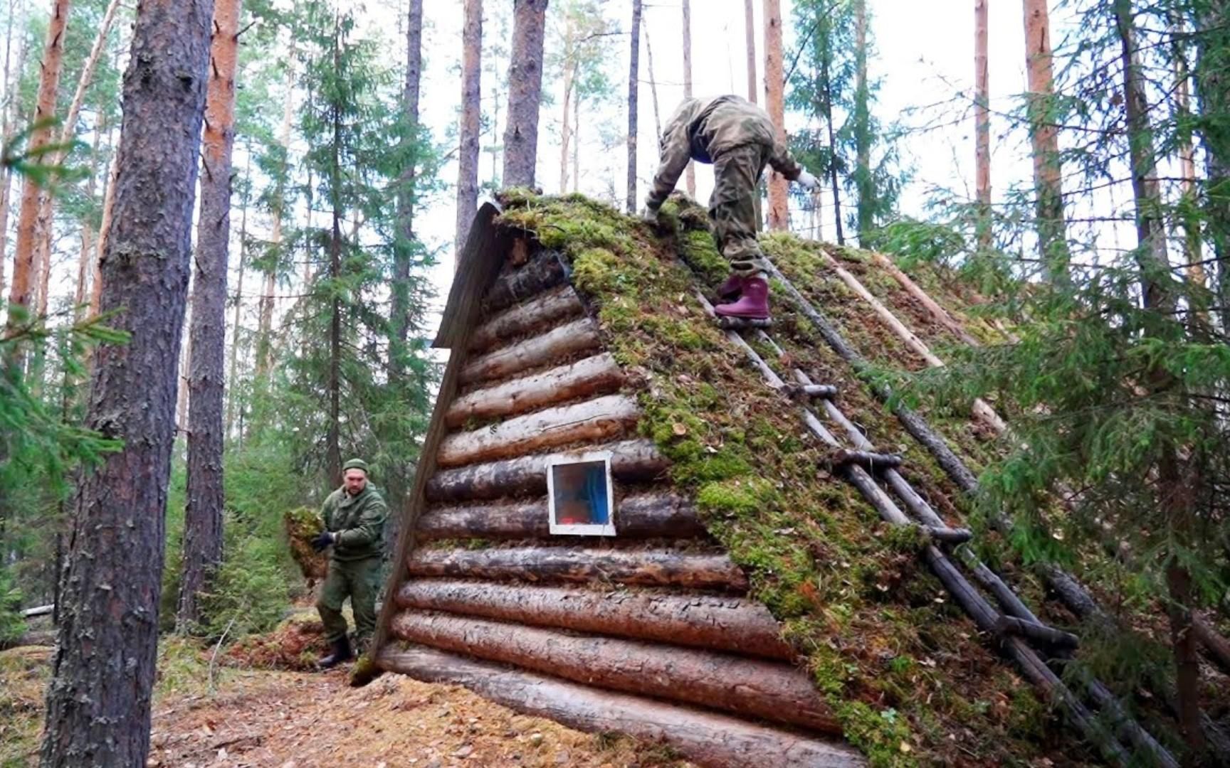 [图]野外建造，90后夫妻不走寻常路，亲手搭建坚固木屋，隐居荒野