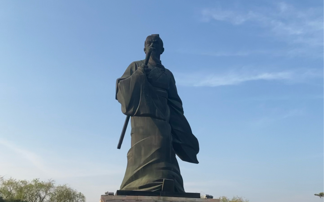 地狱级景观:临淄太公广场,姜太公遥望田齐六陵